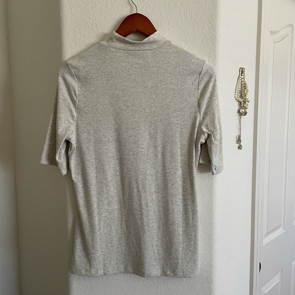 Mock neck top - Picture 2 of 4